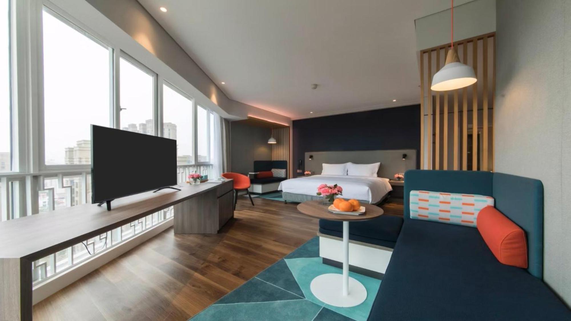 Holiday Inn Express Liyang Huafu, an IHG Hotel Bagian luar foto
